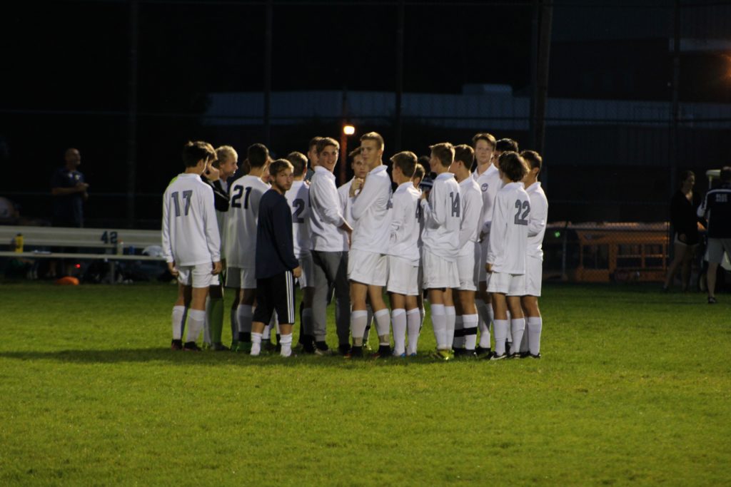 Boys soccer inches closer to an LCL championship